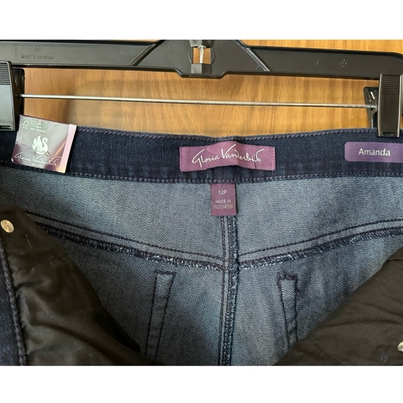 12P Short "Amanda" Gloria Vanderbilt Jeans - Picture 4 of 6
